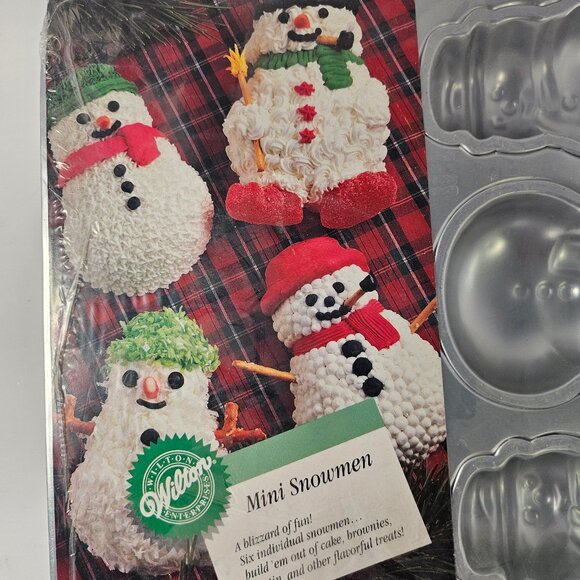 Wilton Nonstick Baking Tray Mini Snowman Cake Brownie Muffin Holiday Baking Pan - Picture 4 of 7